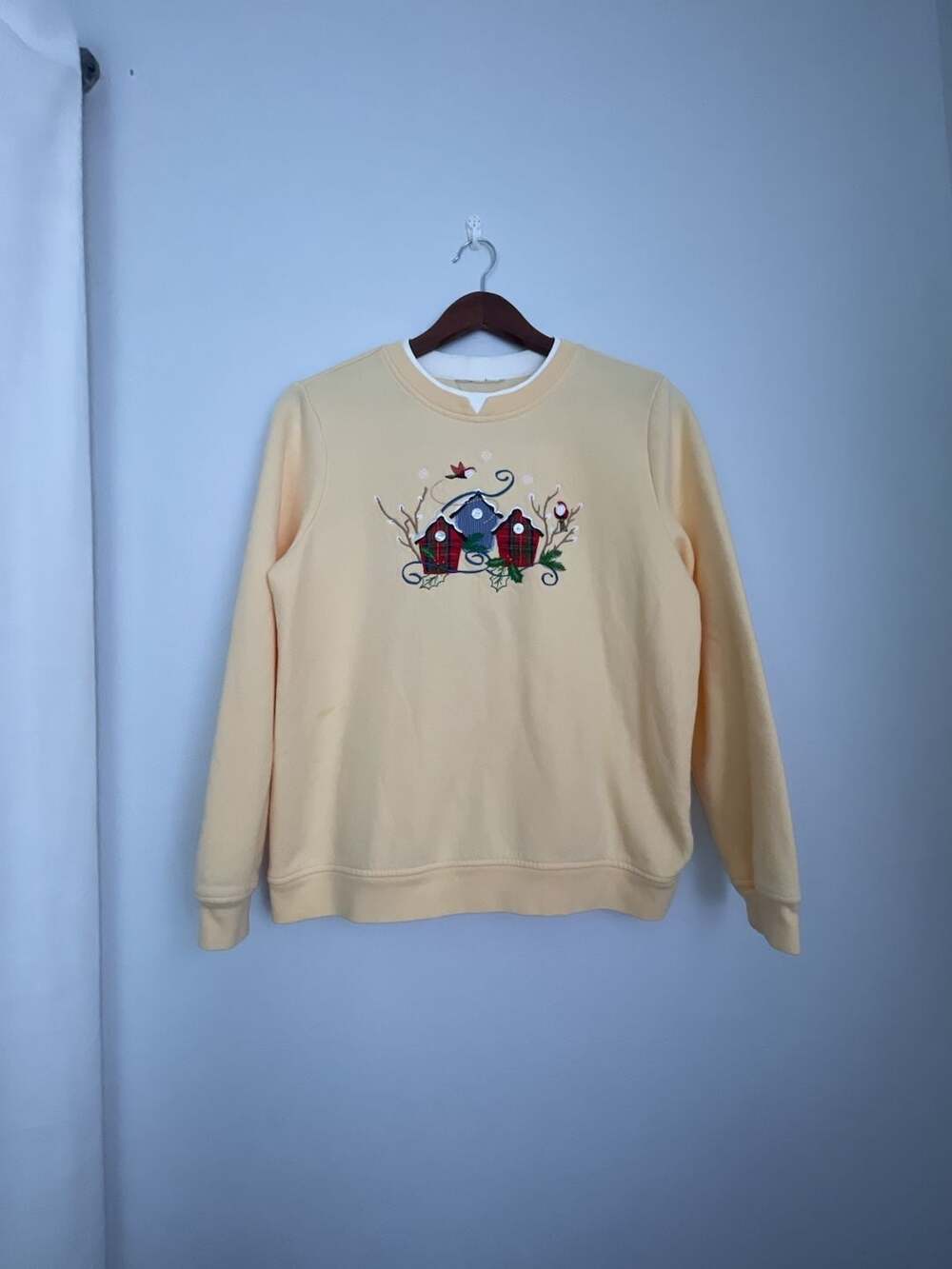 Vintage Yellow Birdhouse Embroidery Crewneck Sweatshirt
Grandma
Cottage-core
Md
